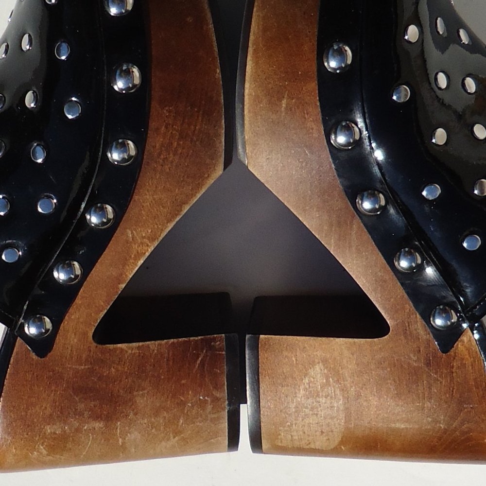 SIZE 36.5. MARC by MARC JACOBS “Dylan” wooden clogs. - Picture 16 of 16